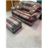 Image 3 : Love Seat with Ottoman