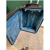 Image 3 : Luggage