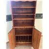 Image 6 : Entertainment Stand Hutch