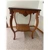 Image 1 : Side Table