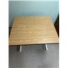 Image 3 : Table