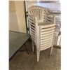 Image 3 : Patio Table and Chairs
