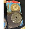 Image 4 : Saw blades, sandpaper, discs, wire brushes