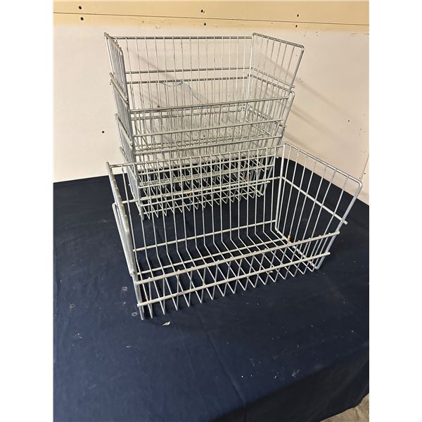 4 Metal Baskets