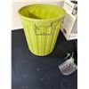 Image 3 : Garbage Cans