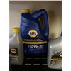 Image 2 : 10W-30 Oil