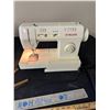 Image 2 : Singer Sewing Machine