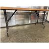 Image 2 : Wood Table