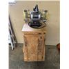 Image 1 : Craftsman 6" Bench Grinder with stand