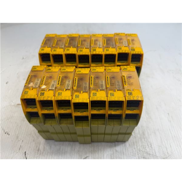 Lot of (15) Pilz #751104 Modules