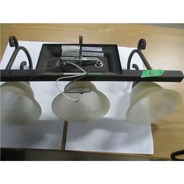 ESTATE:  3 LAMP LIGHT FIXTURE