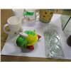 Image 5 : ESTATE:  BOX C/W GLASSWARE & ACCESSORIES