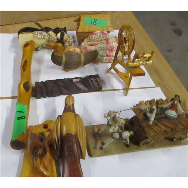 ESTATE:  FLAT C/W WOODEN ORNAMENTS