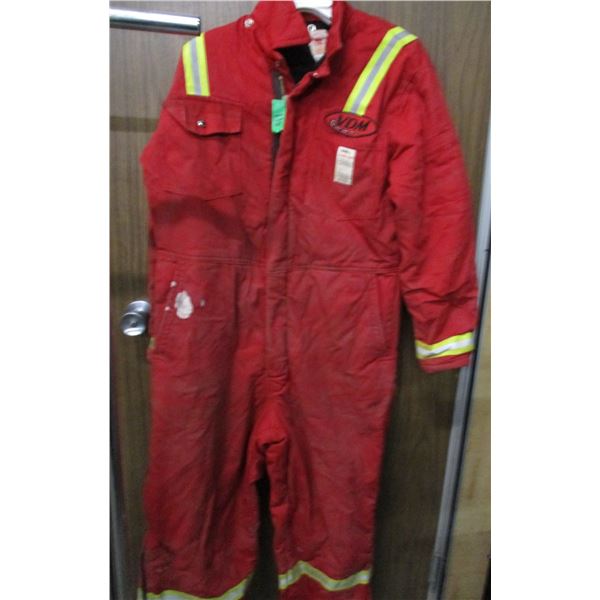 ESTATE:  REGULAR CANADA SAFETY GARMET INSULATED COVERALLS (SIZE LARGE REGULAR)