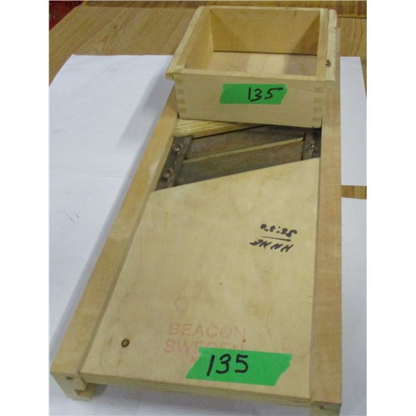 ESTATE:  CABBAGE CUTTER & HOLDER