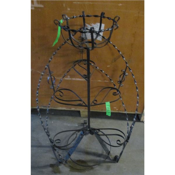 ESTATE:  ROUND 6 PLANT STAND