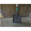 Image 2 : ESTATE:  SQUARE SHOVEL