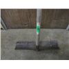 Image 2 : ESTATE:  18" LAWN RAKE