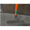 Image 2 : ESTATE:  LAWN RAKE