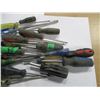 Image 2 : ESTATE:  FLAT C/W ASSORTED SCREWDRIVERS