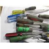 Image 3 : ESTATE:  FLAT C/W ASSORTED SCREWDRIVERS