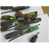Image 3 : ESTATE:  FLAT C/W ASSORTED SCREWDRIVERS