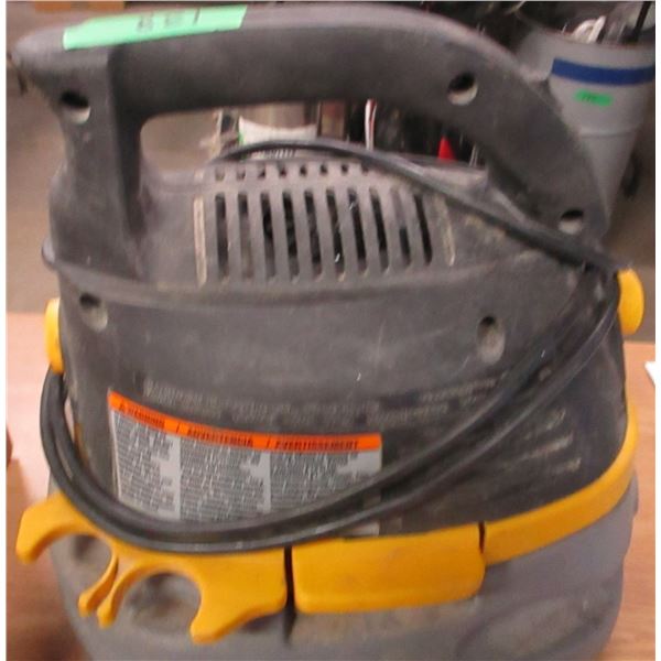 ESTATE:  STINGER WET/DRY VACUUM (NO ATTACHMENTS)