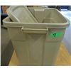 Image 1 : ESTATE:  TOTE & LID