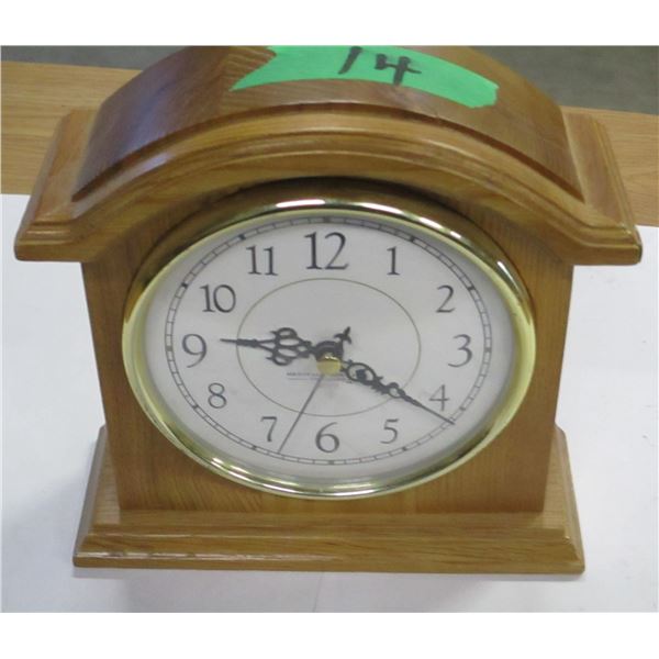 ESTATE:  BATTERY OPERATED MANTLE CLOCK