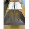 Image 1 : ESTATE:  METAL SCOOP