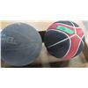Image 1 : ESTATE:  2 BASKETBALLS