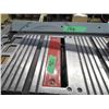 Image 4 : ESTATE:  10" DELTA TABLE SAW