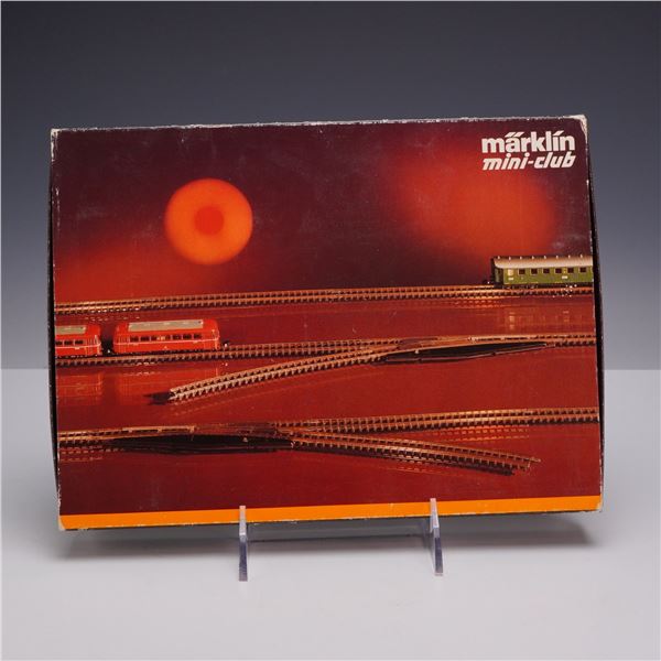 Marklin Z Scale 8191 Mini-Club Track Extension Set-E with Electric Turnouts