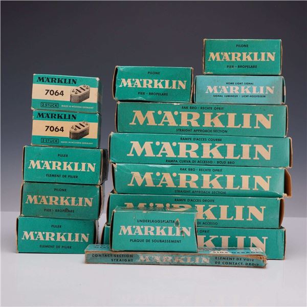 15pc Marklin Train Tracks and Accessories