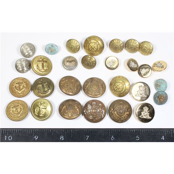 #244 29 WW1 WW2 + Assorted Era Military Buttons