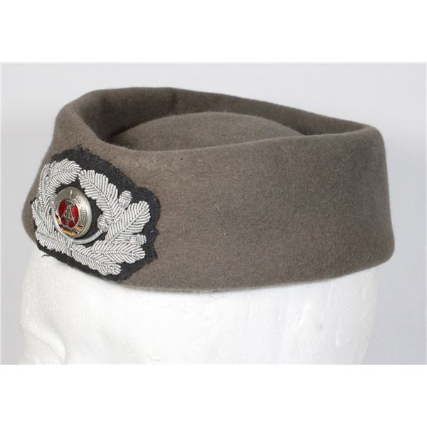 #284 East German Land Forces Women’s Filzkappen