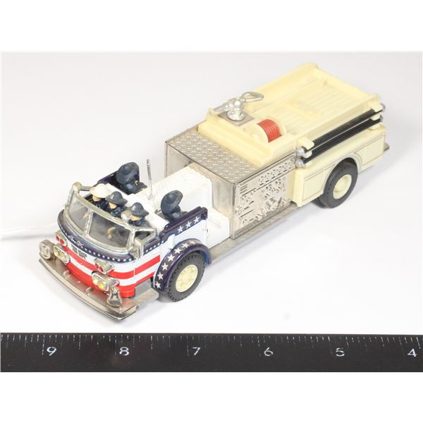 #418 Corgi American La France Fire Pumper Diecast