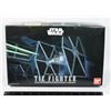 Image 1 : #434 Bandai 1:72 Star War Tie Fighter Model Kit