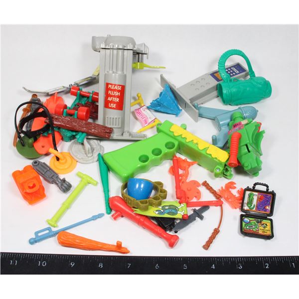 #533 Teenage Mutant Ninja Turtles Accessories Lot