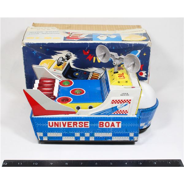 #552 1978 Tin Toy Universe Boat Vehicule Spatial