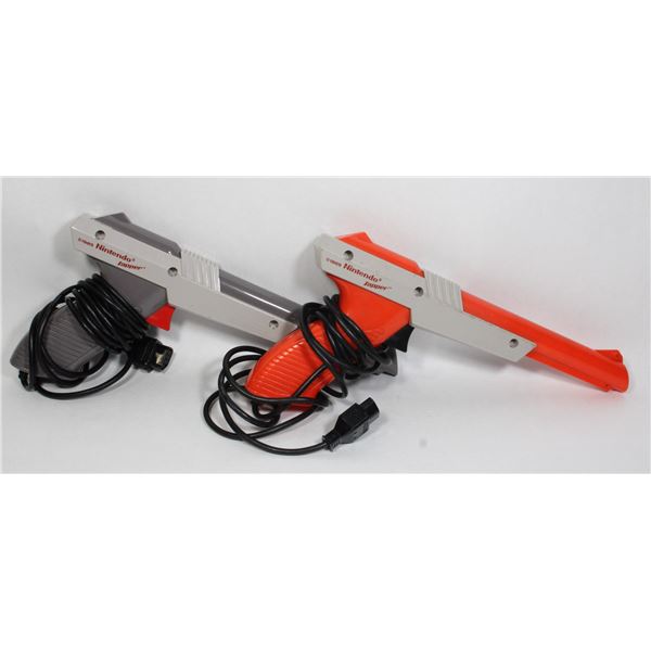 #611 Nintendo NES Zapper Gun Lot of 2 Orange Grey