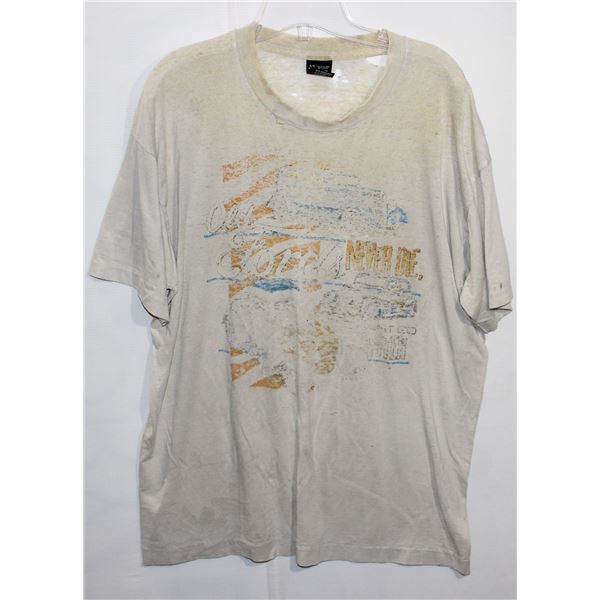 #833 Old Fords Never Die Distressed Worn T-Shirt