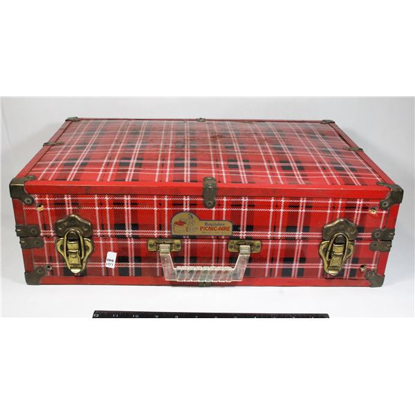 #940 1950's Royalshire Picnic-Aire Set/Suitcase
