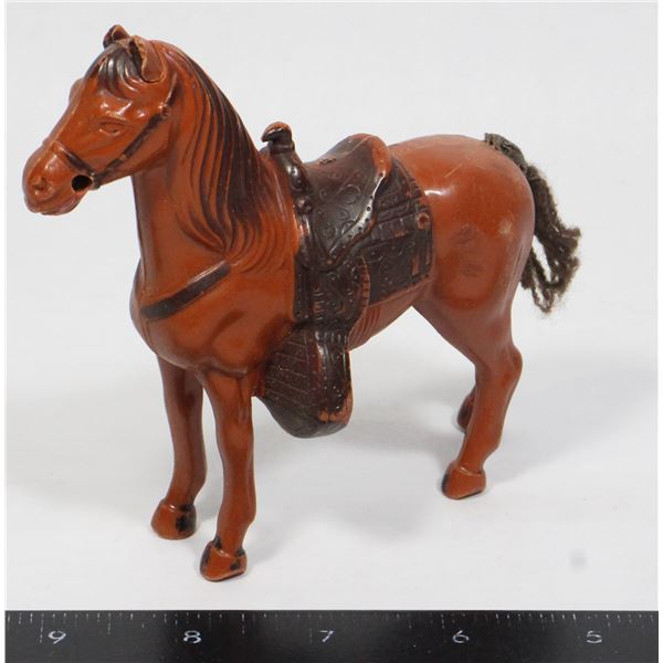 #952 Vintage Plastic Model Toy Horse w/ Saddle