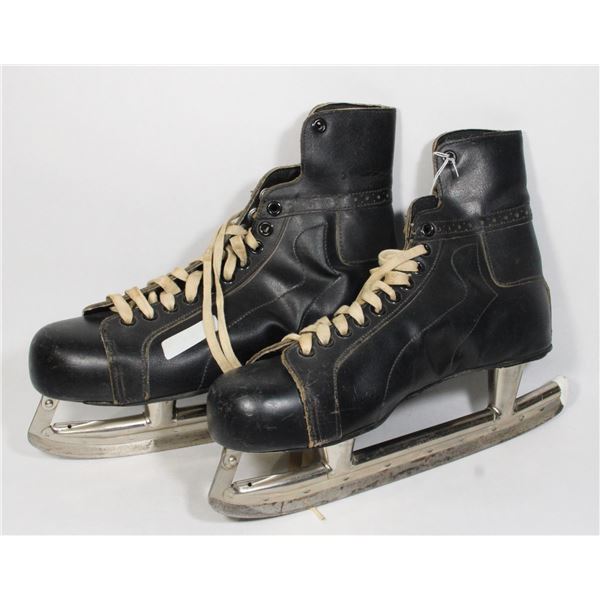 #1048 Silver Arrow Hauer Leather Skates 1900's
