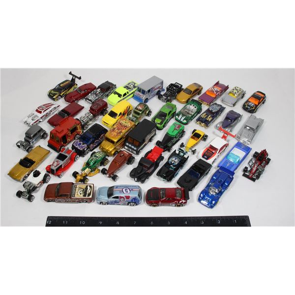 #1085 Lot 42 Small Size Metal Cars Hotwheels etc