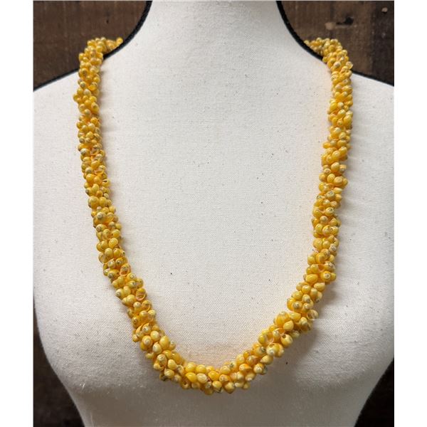 Poe Poe Mongo Yellow Shell Lei 32"L
