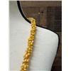 Image 4 : Poe Poe Mongo Yellow Shell Lei 32"L