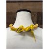 Image 5 : Poe Poe Mongo Yellow Shell Lei 32"L