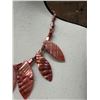 Image 4 : Amber-Colored Mother of Pearl Necklace w/ Leaves 20"L